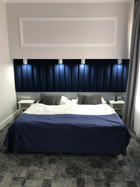 זיילונה גאורה Hotel Srodmiejski מראה חיצוני תמונה