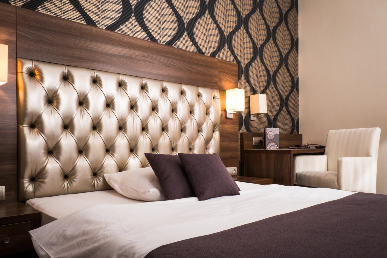זיילונה גאורה Hotel Srodmiejski מראה חיצוני תמונה