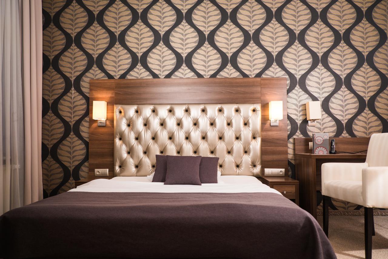 זיילונה גאורה Hotel Srodmiejski מראה חיצוני תמונה